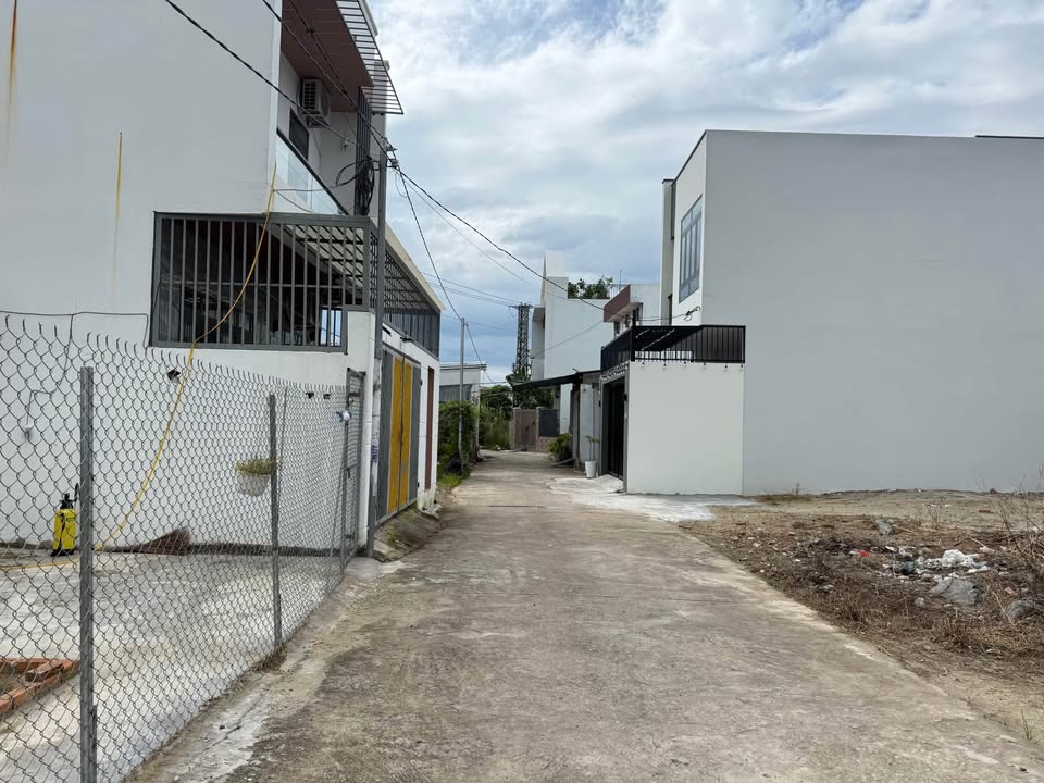 Đất nền Diên Khánh 130.8m² giá 2.35 tỷ - Sổ hồng chính chủ, đầu tư sinh lời!