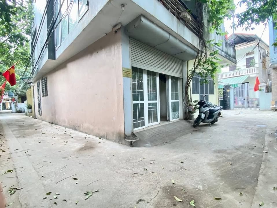 Nhà 5 tầng tại ngõ 38 Xuân La, 60m² chỉ 12 tỷ - Lô góc thoáng đãng!