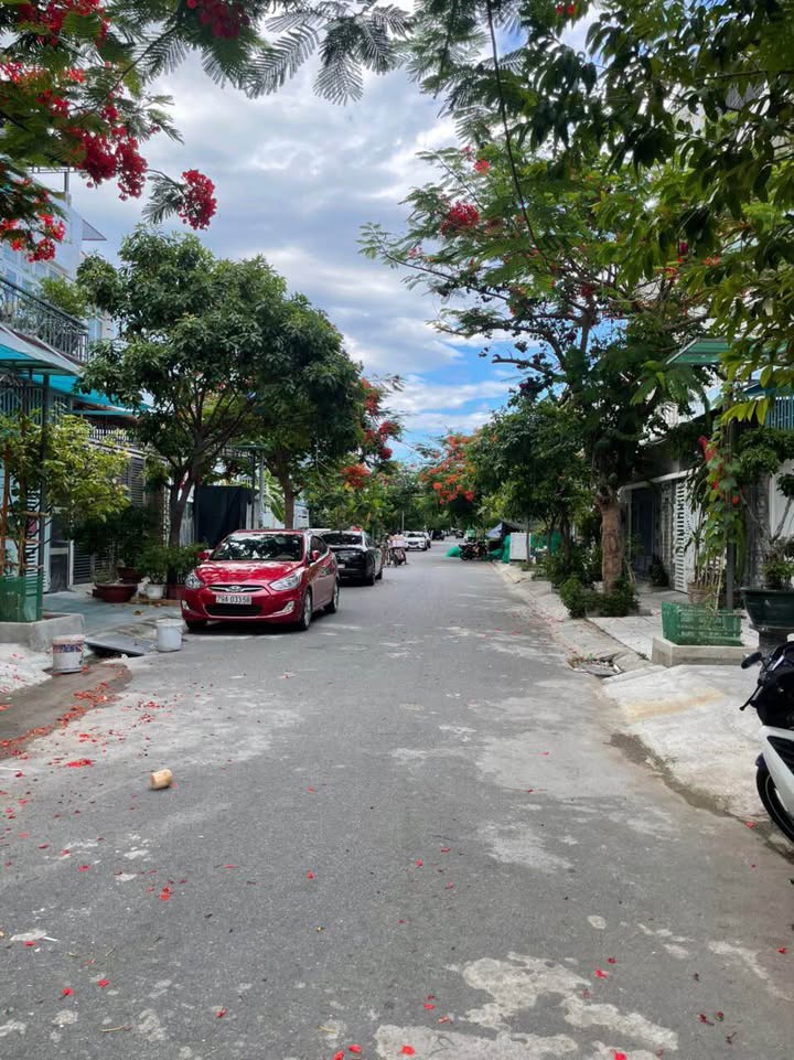 Nhà 3 tầng đường Trần Tử Bình, Nha Trang 97m² giá 8.3 tỷ - Cơ hội hiếm có!