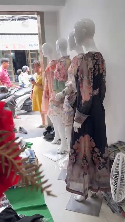 Nhà mặt tiền 598 Đoàn Văn Bơ, Q4 - Giá thuê chỉ 18 triệu/tháng - Kinh doanh thuận lợi!