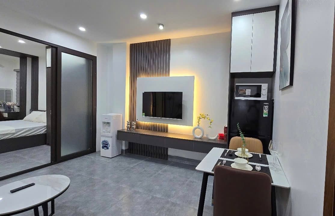 Căn hộ cho thuê 16 Hoàng Cầu 50m² - Nội thất sang trọng, chỉ việc vào ở!