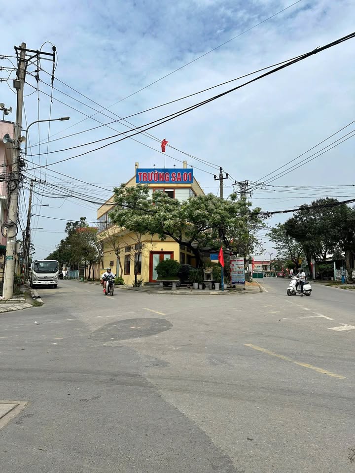 Nhà 2 Tầng 3 Mặt Tiền cho thuê tại Phường Đồng Hới - Kinh doanh thuận lợi