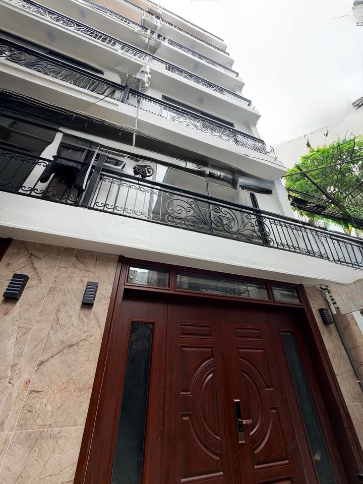 FrontHouse phố Xuân Diệu, Tây Hồ 50m² giá 23.5 tỷ - Sẵn sàng giao dịch!