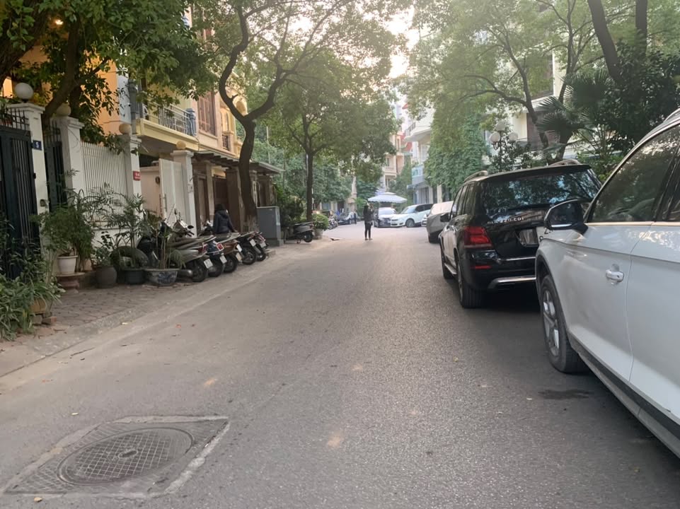 Nhà bán chính chủ tại Đông Anh 80m² giá 7.2 tỷ - Ô tô tránh thoải mái!