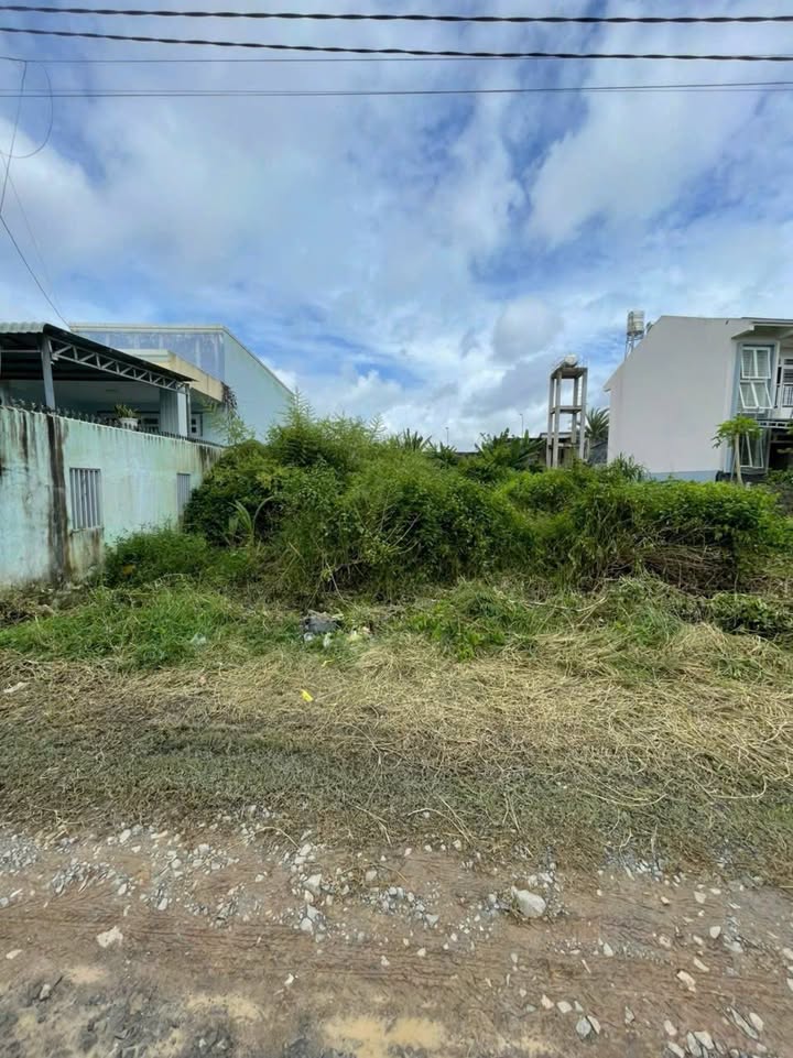 Đất Hẻm 29 Phạm Hùng, Long Thành Trung, 310m² chỉ 4.725 tỷ - Cơ hội đầu tư tuyệt vời!