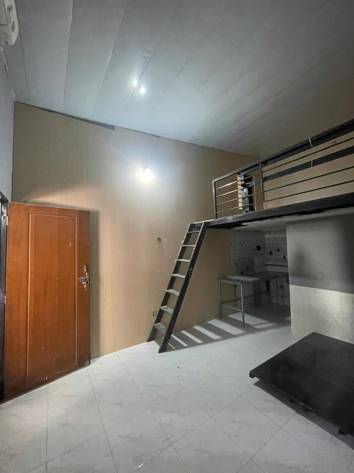 Nhà cấp 4 cho thuê ngõ 97 Triều Khúc 20m² giá 3 triệu - Sẵn sàng vào ở ngay!