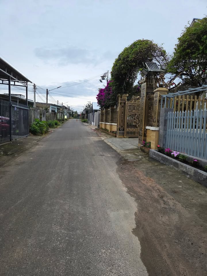 Nhà hẻm 134 Lê Phụng Hiểu, Bảo Lộc 198m² giá 2.65 tỷ - Chính chủ bán gấp!