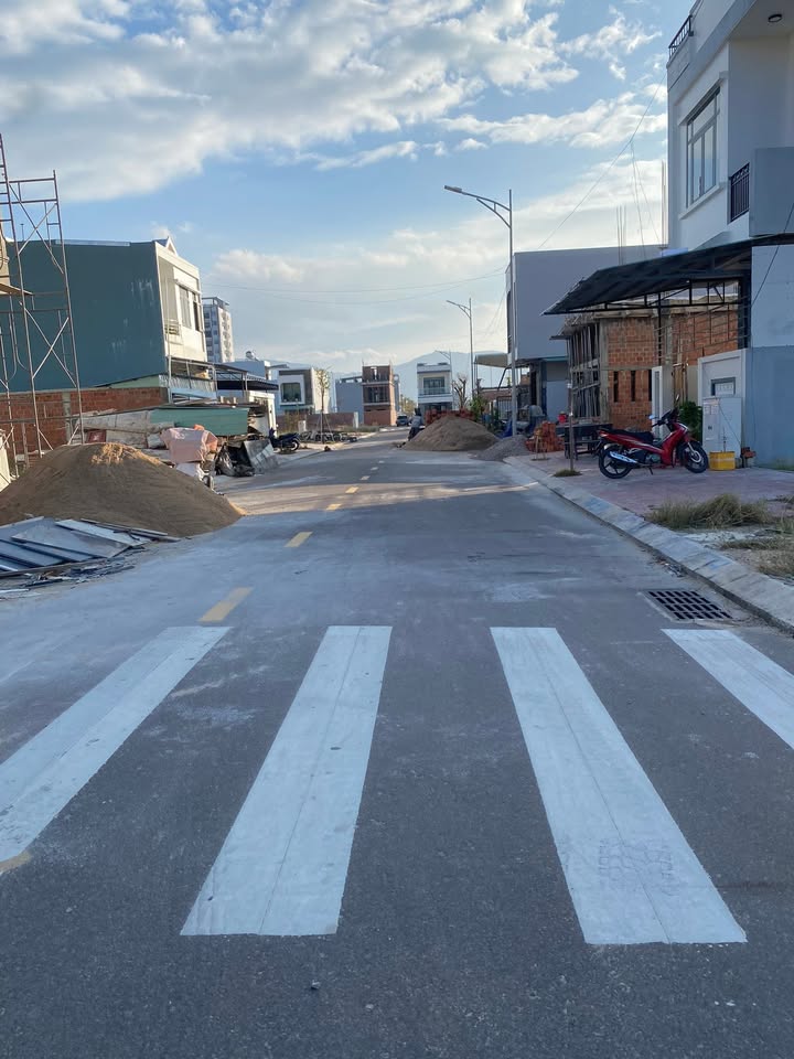 Bán đất khu dân cư Nhơn Bình Quy Nhơn 102m² giá 2.78 tỷ - Đầu tư sinh lời ngay!