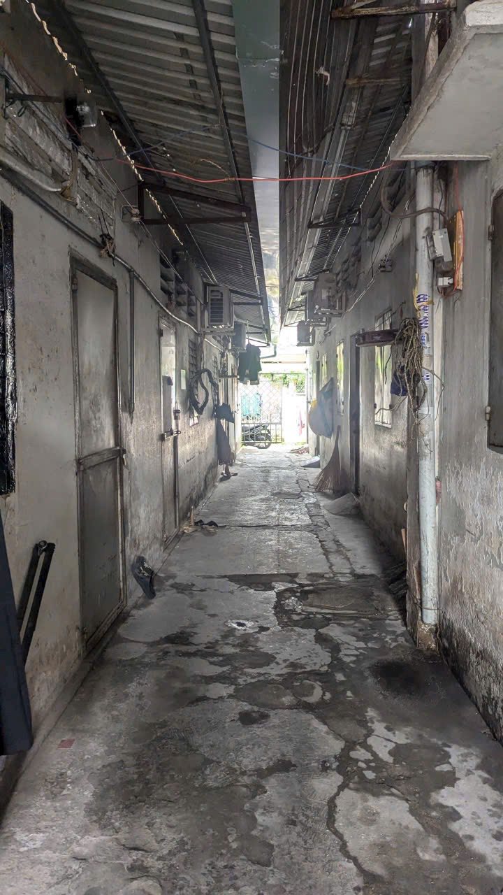 Phòng trọ cho thuê mặt tiền QL1K, Dĩ An, 16m² chỉ 12 triệu/tháng - Tiện nghi đầy đủ!