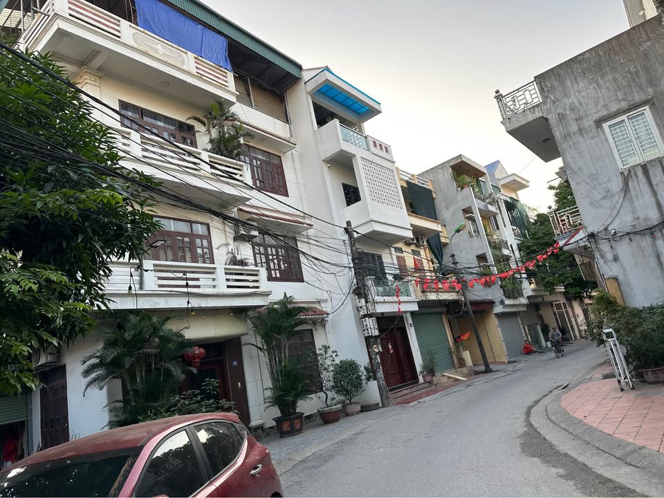 Nhà 3 tầng phố Ngọc Mỹ, phường Thanh Bình 111m² - Vị trí đẹp và tiềm năng đầu tư!