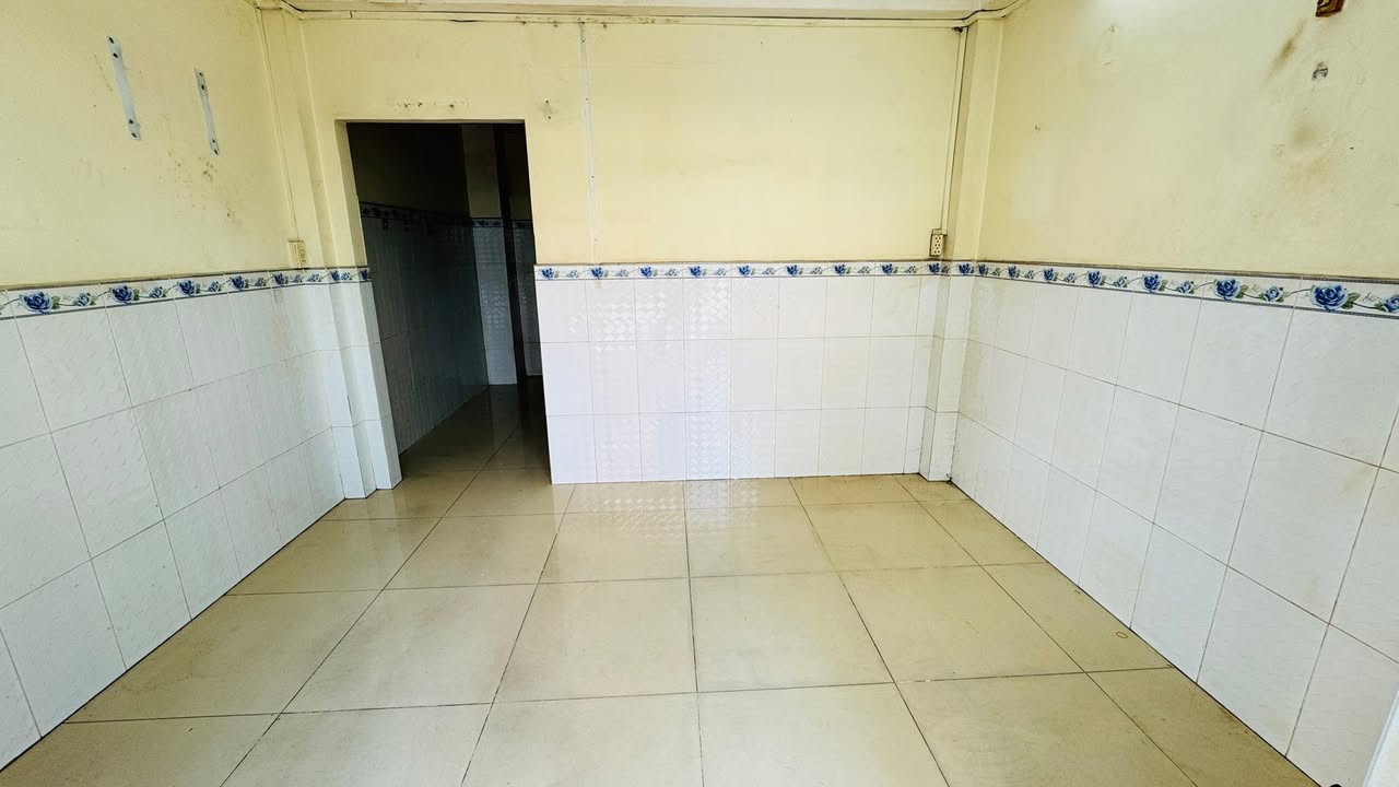 Nhà mặt tiền Nguyễn Thần Hiến, Q.4, diện tích 21m² giá 3.9 tỷ - Kinh doanh thuận lợi!