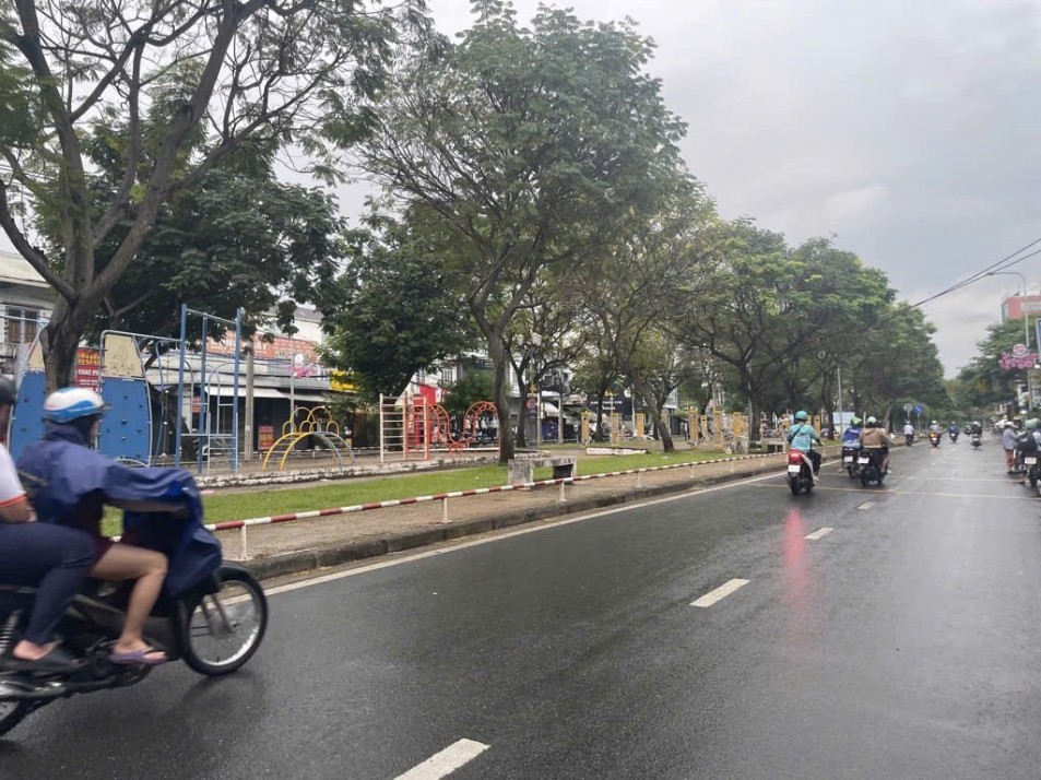 Nhà mặt tiền Lê Thúc Hoạch, 61m² giá 4 tỷ - Đầu tư tuyệt vời!