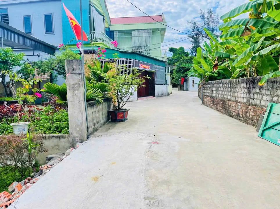 Đất nền Khối 14 Cửa Nam 74m² giá 1.68 tỷ - Gần chợ và trường học!