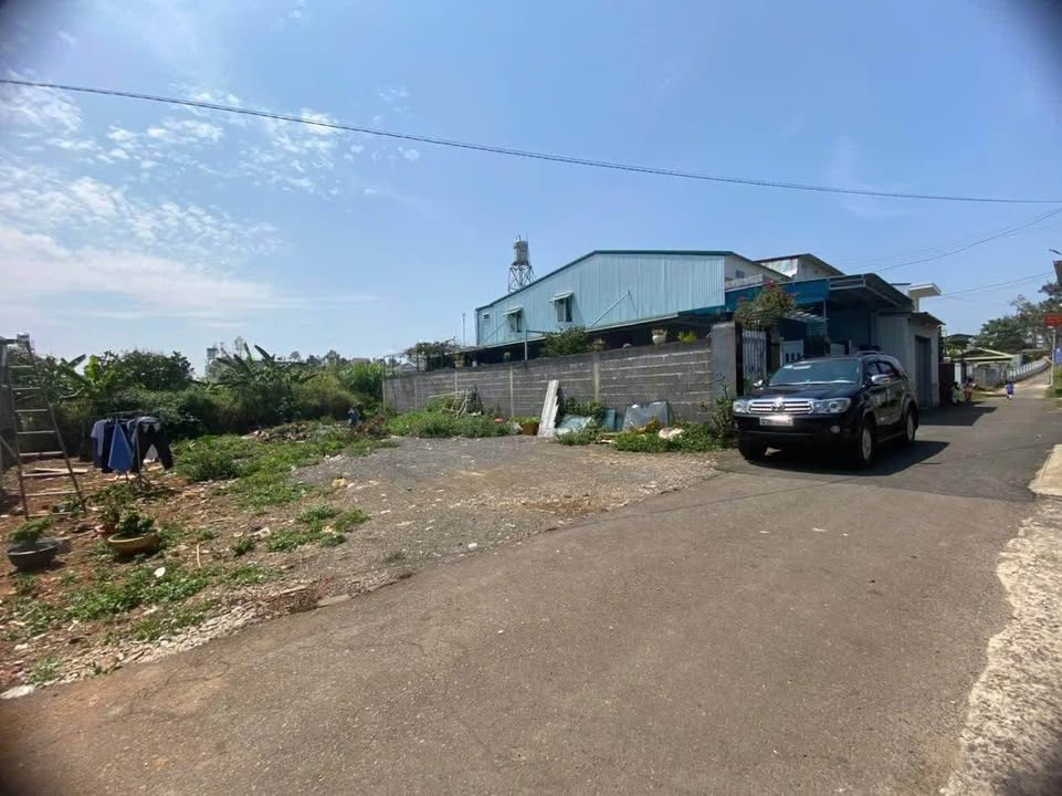 Biệt thự hẻm 91 Nguyễn Hữu Chỉnh, Bảo Lộc 234m² giá 2 tỷ - Khu dân cư an ninh