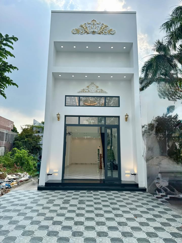 Nhà mặt tiền đường 3-2, Rạch Giá 112m² giá 20 triệu - Thích hợp mở văn phòng, kinh doanh!