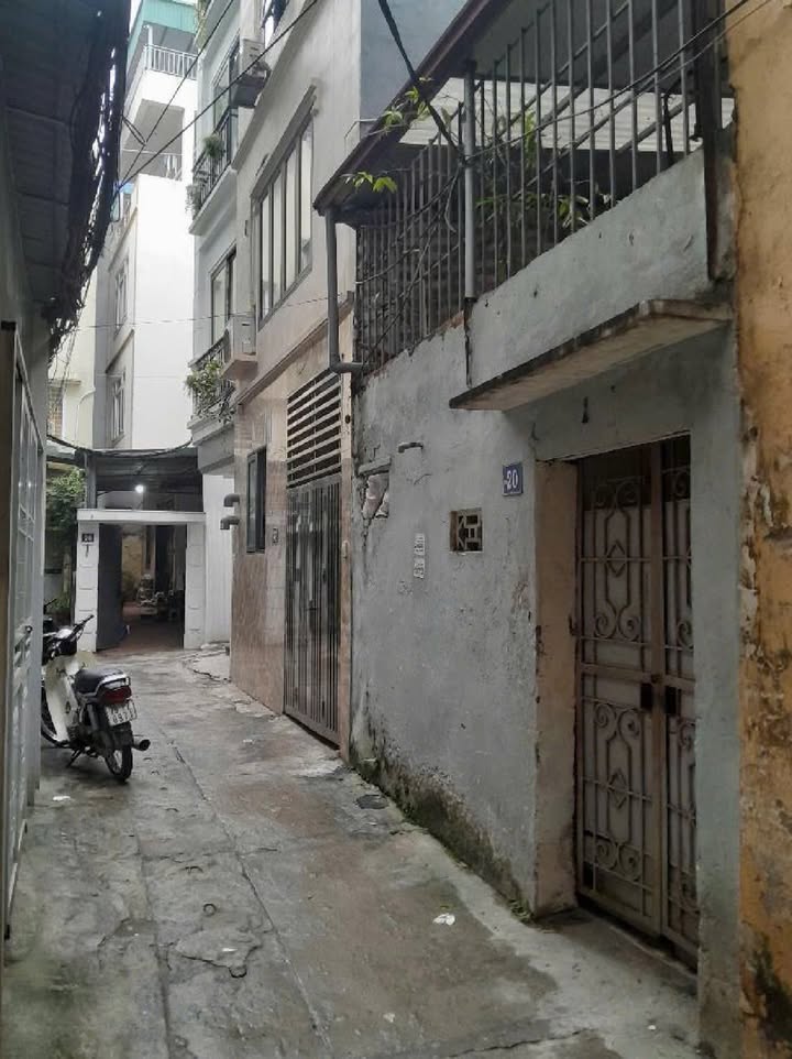 Đất Đào Tấn 38m² giá 6.25 tỷ - Sổ đỏ chính chủ, vị trí vàng!