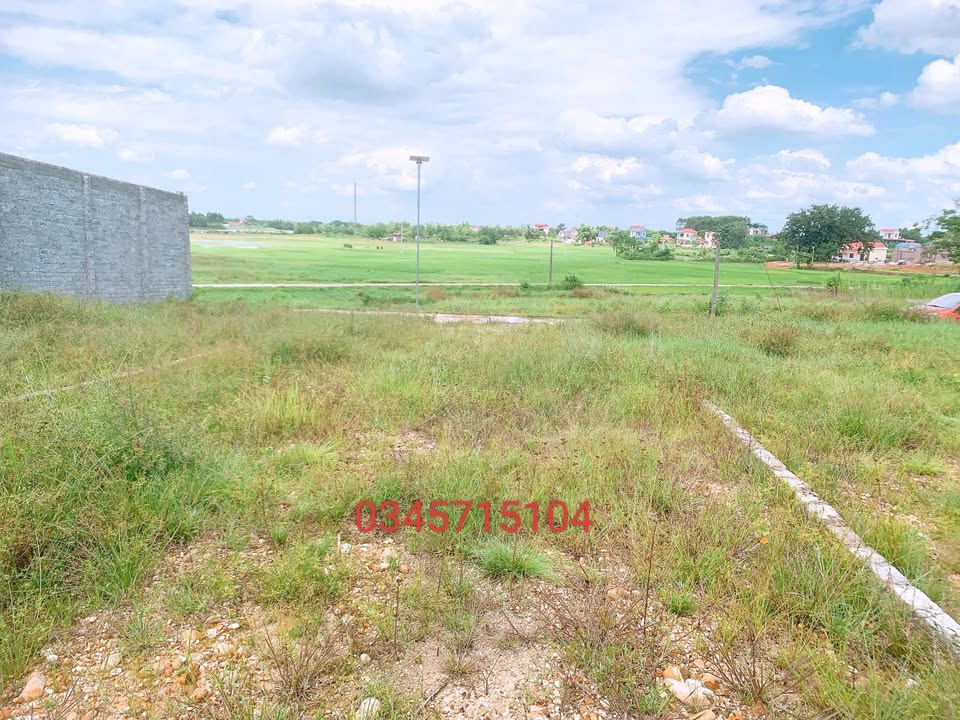 Đất nền Lan Mẫu Lục Nam 200m² giá chỉ 5XX - Mặt tiền 6m giao thông thuận lợi!