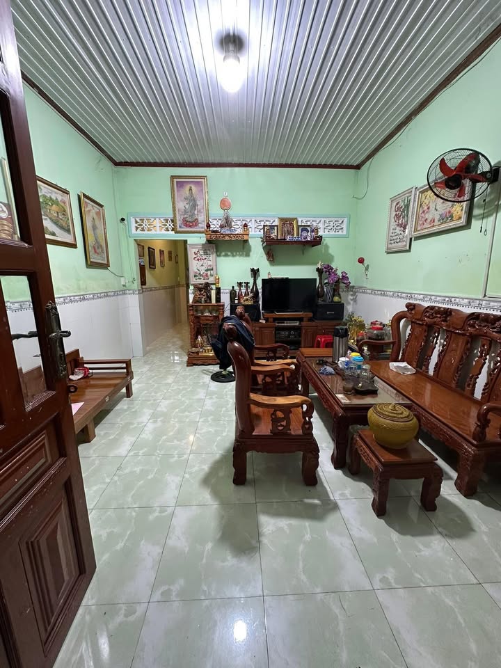 Nhà cấp 4 khu phố Thái Hòa, phường Long Hưng 64m² giá 1.8 tỷ - Sổ đỏ chính chủ!