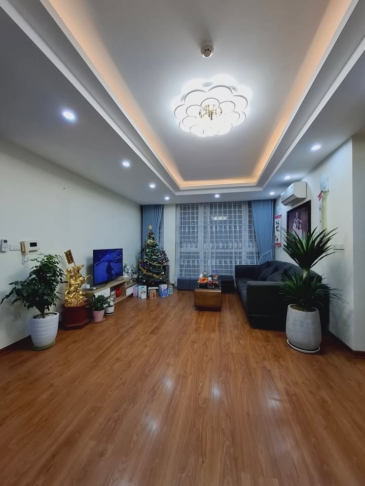 Căn hộ 135m² Tòa CT8B Dương Nội - Chính chủ, sổ hồng, giá thỏa thuận!