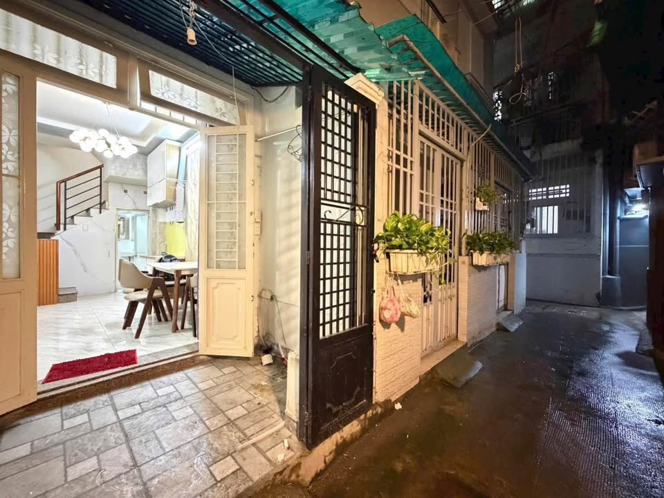 Nhà đẹp Phan Đình Phùng, Phú Nhuận 55m² giá 4.15 tỷ - Gần trung tâm thuận tiện!