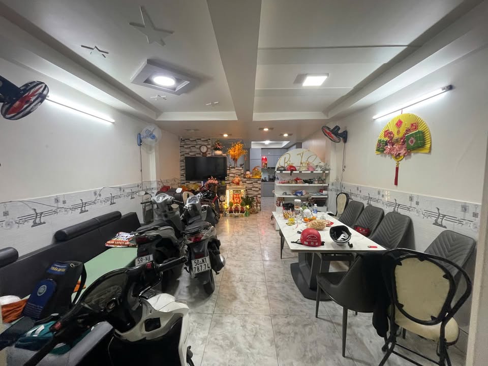 Nhà Mặt Tiền Kinh Doanh Dương Tự Quán, Quận Bình Tân - Diện Tích 54.7m², Giá 6.9 Tỷ!