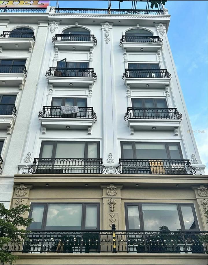 Nhà mặt tiền Trung Kính - Cầu Giấy 48m² giá 22 tỷ - Kinh doanh sầm uất, dòng tiền ổn định!