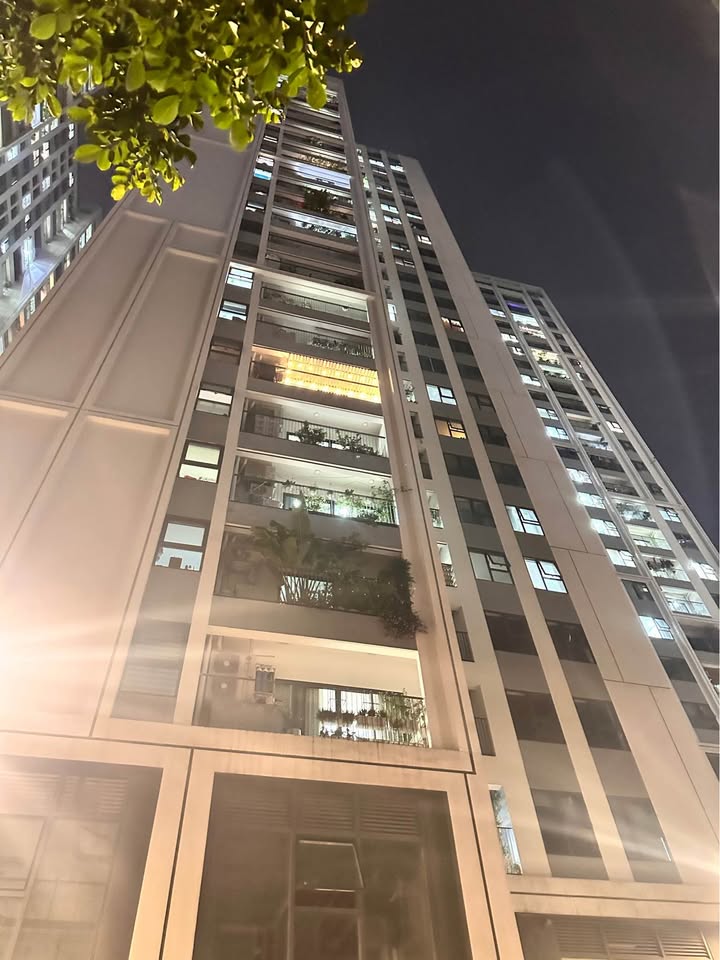 Căn hộ Sky Central Định Công 65m² giá 7.35 tỷ - Căn góc tầng cao, full nội thất xịn!