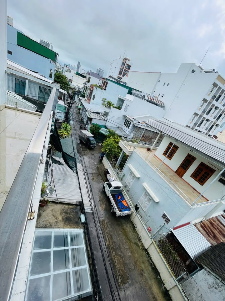 Bán nhà 3 tầng đường Trần Thị Tính, Nha Trang 90m² giá 7.8 tỷ - Sổ hồng chính chủ