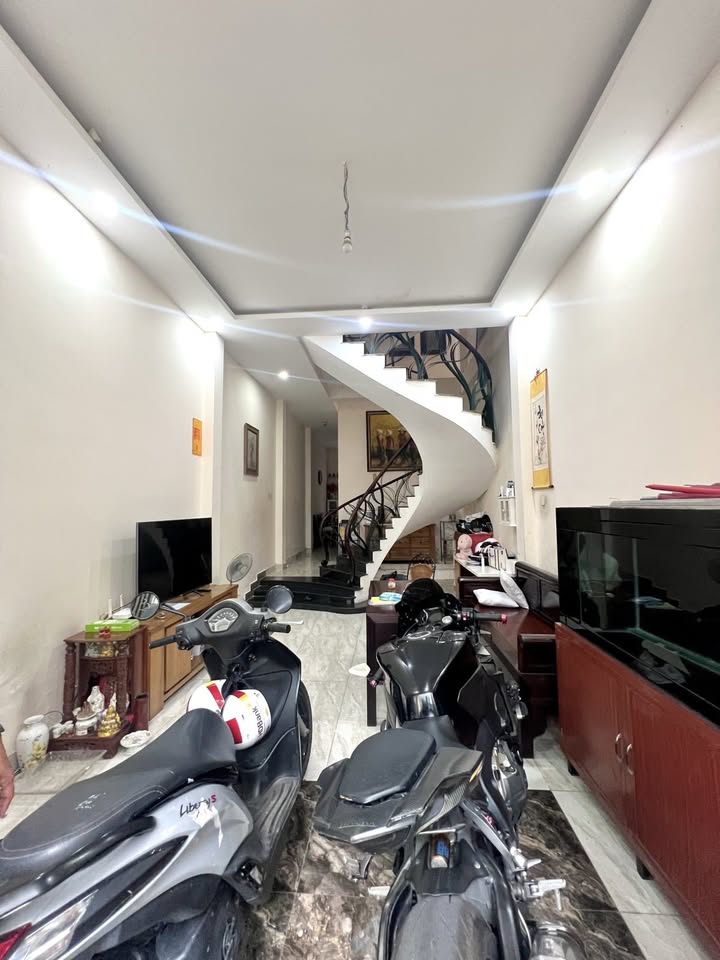 Nhà riêng Hẻm Phổ Quang, Tân Bình 70m² giá thỏa thuận - Ô tô vào tận nhà!