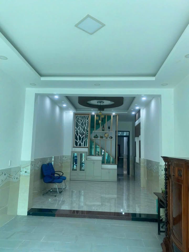 Nhà mặt tiền kinh doanh 85m², Thủ Đức - Giảm giá sốc chỉ 7,7 tỷ!