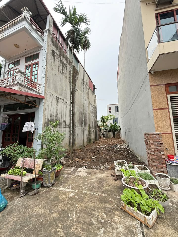 Đất nền Dĩnh Kế, Bắc Giang 76.8m² giá 2.2 tỷ - Sổ đỏ chính chủ!