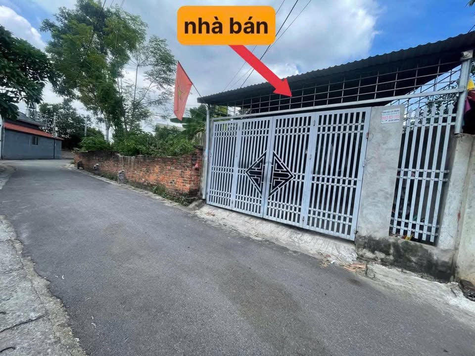 Nhà cấp 4 tại thôn Chũng, Quất Lưu, 124m² giá chỉ 1.3 tỷ - Sẵn sàng vào ở!