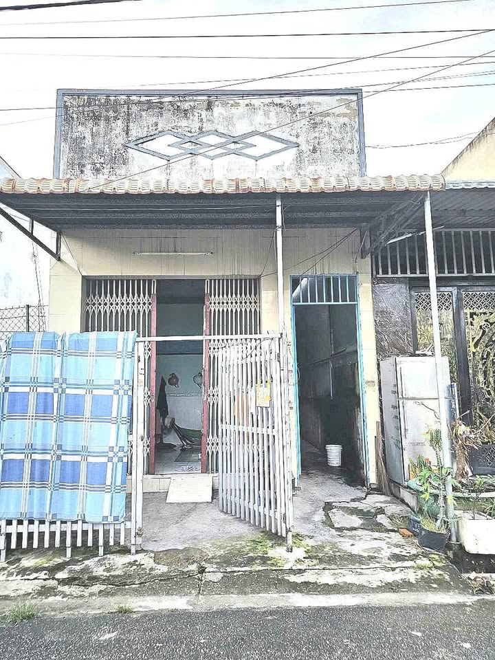 Nhà cấp 4 + Dãy trọ 4 phòng KDC Tân Đức, Đức Hòa 125m² giá 2.35 tỷ - Kinh doanh sầm uất!