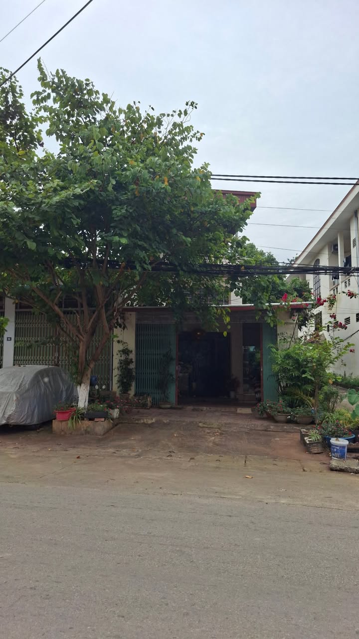 Nhà riêng mặt đường Quốc lộ 6, Mai Sơn, 200m² giá 1.7 tỷ - Cơ hội đầu tư hấp dẫn!