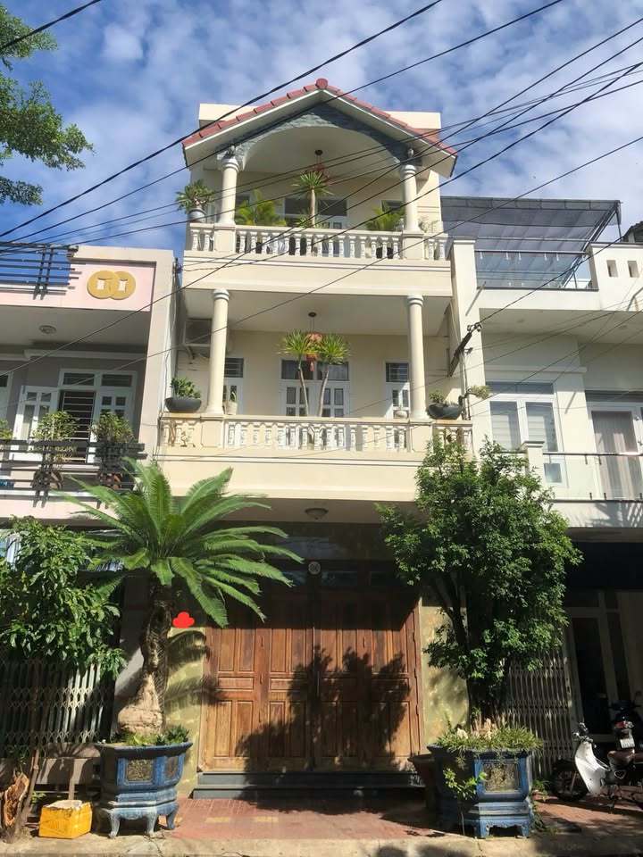 Bán nhà mặt tiền Nguyễn Thị Minh Khai - 45m² giá 5.8 tỷ - Vị trí kinh doanh sầm uất!