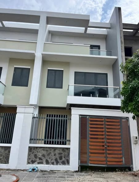 Nhà phố Bà Rịa City Gate, Phường Long Hương, 132m², giá 4.3 tỷ - Sổ hồng chính chủ!