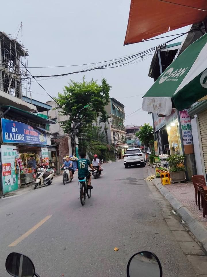 Cửa hàng cho thuê tại Ngõ 30, Tả Thanh Oai - Mặt đường trục chính kinh doanh chỉ 4 triệu!