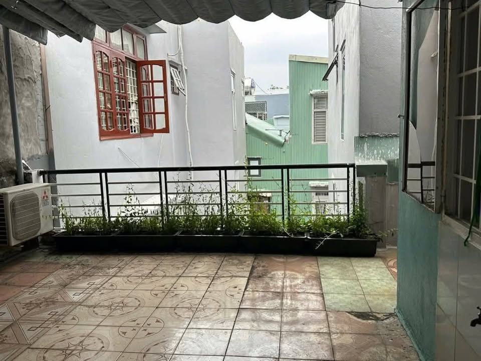 Nhà cho thuê 3 tầng kiệt Lê Lợi, Đà Nẵng - 4PN, giá 9 triệu/tháng!