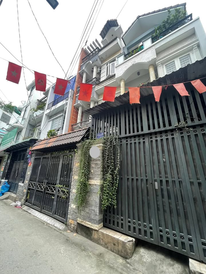 Nhà đẹp 4 tầng Phú Thuận Q7 64m² giá 7.5 tỷ - Phong thủy cực tốt!