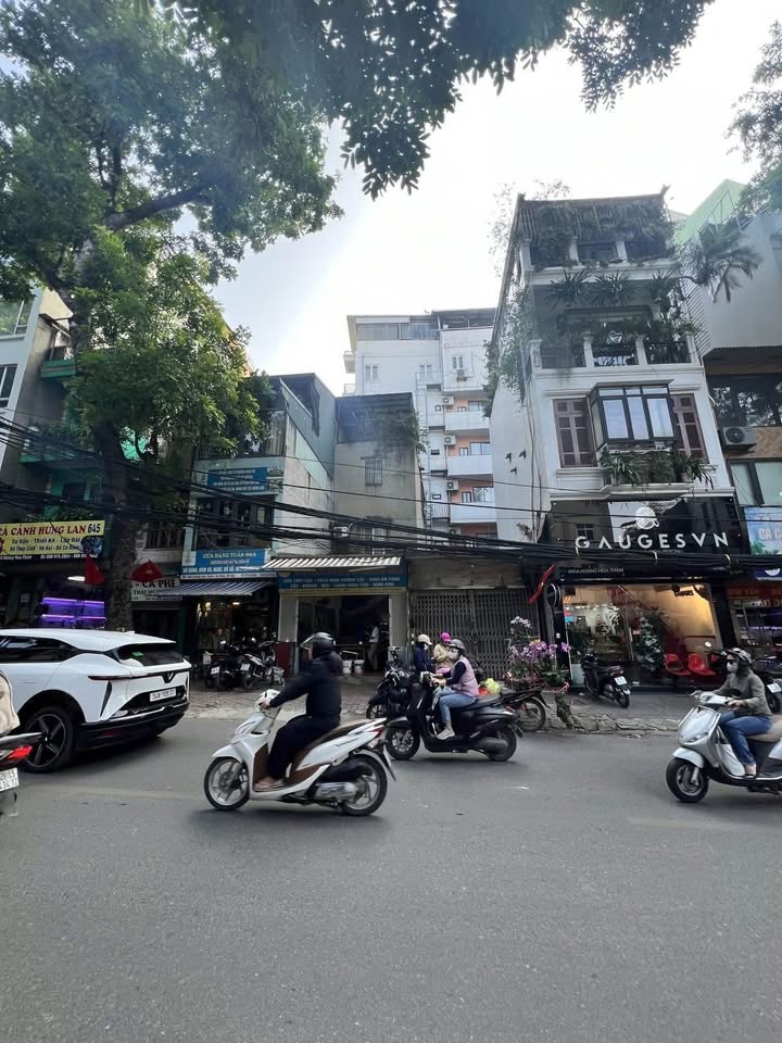 Nhà mặt phố Hoàng Hoa Thám, Ba Đình 84m² giá thỏa thuận - Đầu tư siêu lợi nhuận!