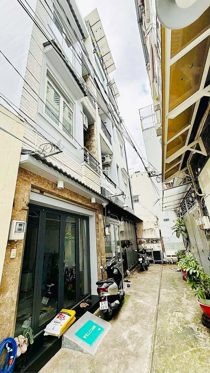 Nhà bán Phú Nhuận 38m² giá 7,5 tỷ - Vị trí đắc địa, sẵn sàng vào ở!