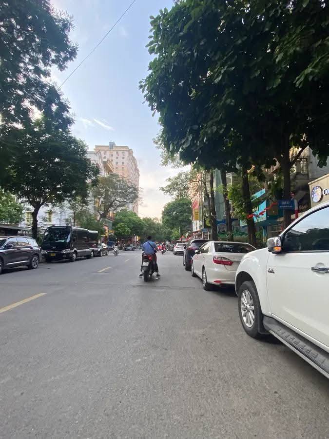 Nhà mặt phố Nguyễn Thị Định, Cầu Giấy 97m² giá thỏa thuận - Lô góc đắc địa, kinh doanh đa dạng!