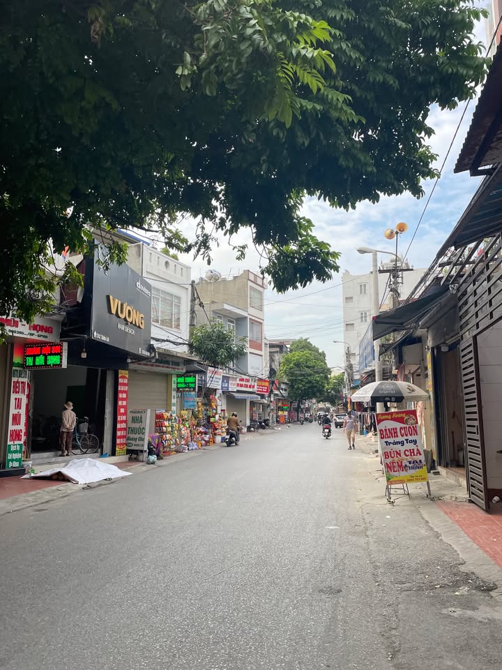 Bán nhà mặt đường Thiên Lôi 72m² giá 9.2 tỷ - Kinh doanh sầm uất!