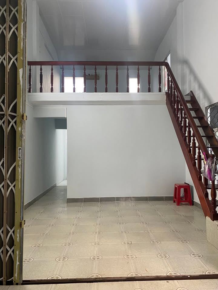Nhà cấp 4 gác đúc tại Phường 9, Tuy Hoà, 49.8m² giá 1.3 tỷ - Cơ hội đầu tư hấp dẫn!