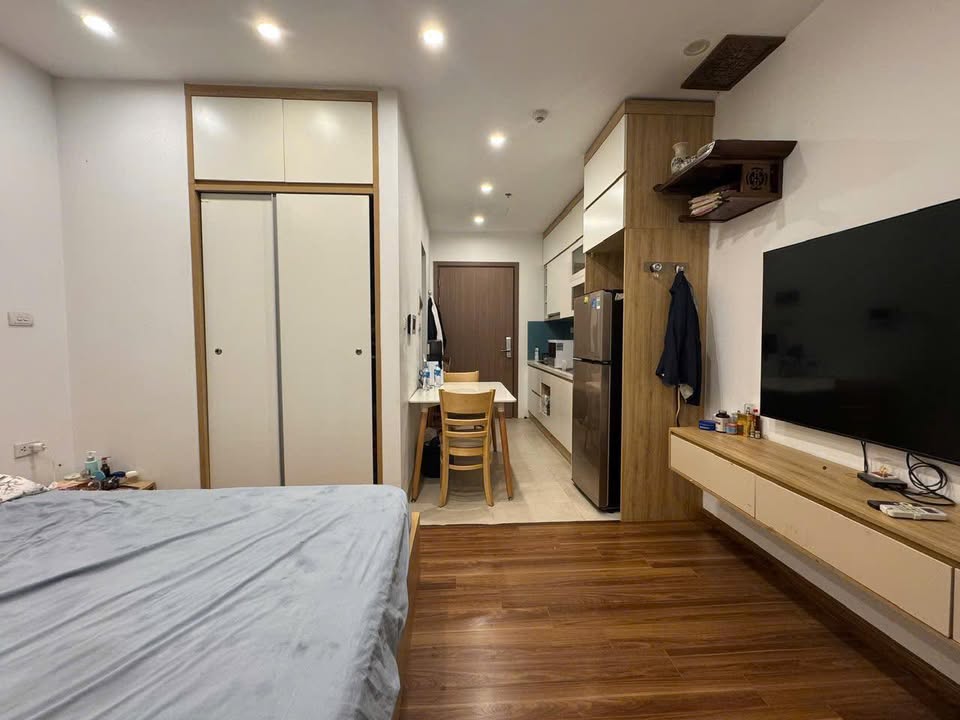 Căn hộ Vinhomes Green Bay Mễ Trì 25m² giá 10 triệu - Full nội thất vào ở ngay!