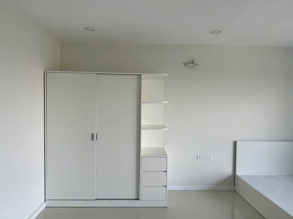 Officetel Lavida Plus quận 7 37m² giá thỏa thuận - View RMIT đẹp