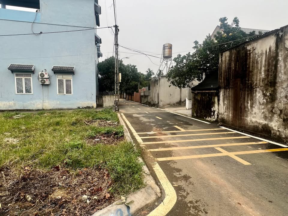 Đất thổ cư Quốc Oai 100m² giá 3 tỷ - Mặt tiền rộng, vị trí đẹp!