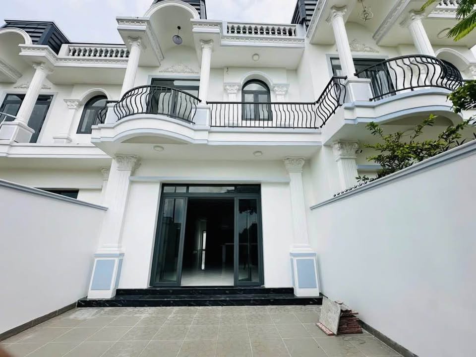 Nhà đẹp bán gấp tại Phường Phước Hậu, Vĩnh Long - 157m² chỉ 3.8 tỷ!