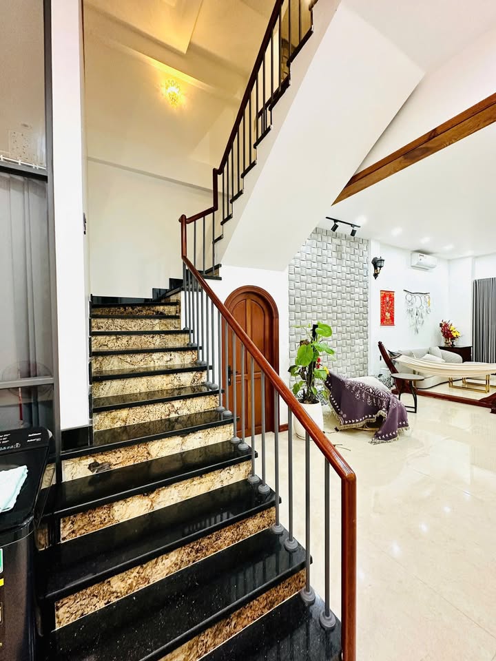 Nhà mặt tiền Nguyễn Thành Nhơn Rạch Giá 120m² giá 4 tỷ - Sẵn sàng vào ở!