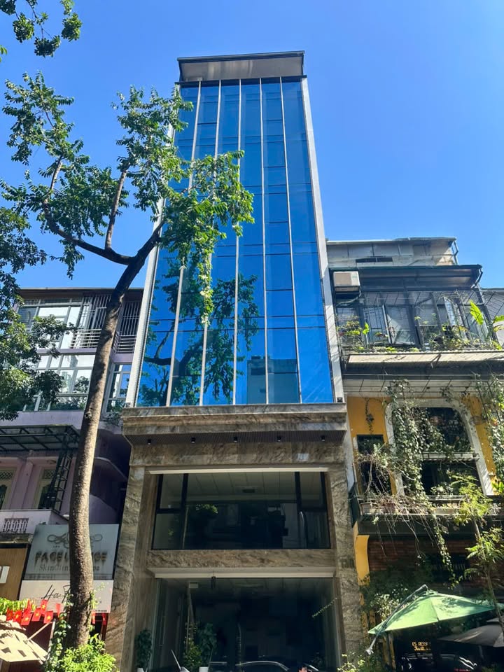 Cho thuê văn phòng tại 139 Triệu Việt Vương, 150m², Giá 13.500 USD/tháng - Tiện ích đầy đủ